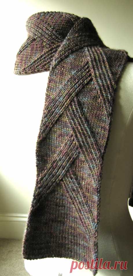 Уютный и теплый шарф, связанный косыми полосами — Рукоделие