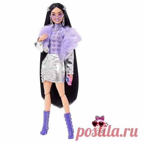 Кукла Mattel Barbie Экстра с фиолетовым мехом HHN07 Кукла Barbie Extra № 15. У куклы Барби Экстра № 15 серебристое металлическое платье и фиолетовый меховой воротник. Новая серия Барби Экстра 2022 4 серия. Образ куклы Барби дополняется губами цвета ледяной лаванды и очень длинными волосами, уложенными блестящими заколками. Она демонстрирует свой увер...