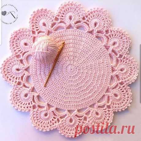 Небольшая салфетка крючком. Схема. / knittingideas.ru