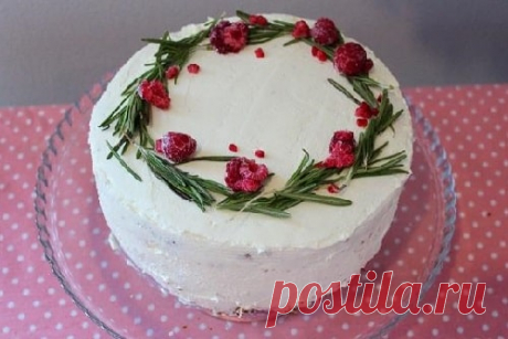 Бисквитный торт с кремом чиз и ягодами – 3 рецепта с фото