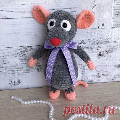 PDF Умопомрачительная крыса крючком. FREE crochet pattern; Аmigurumi doll patterns. Амигуруми схемы и описания на русском. Вязаные игрушки и поделки своими руками #amimore - Мышь, мышка, мышонок, крыса.