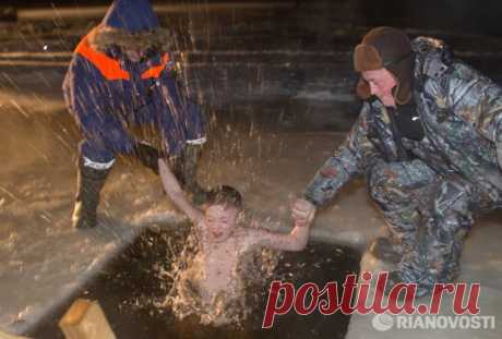 Epiphany Bathing in 2014/Photo by Ilya Pitalev. RIA Novosti