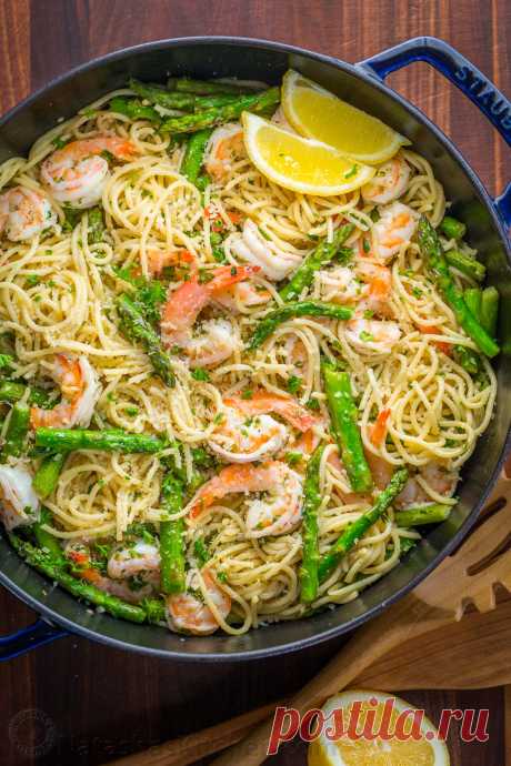 Shrimp Scampi Pasta with Asparagus (VIDEO) - NatashasKitchen.com Shrimp Scampi Pasta with Asparagus has a lemon garlic and herb sauce that packs so much fresh and amazing flavor. A 30 minute shrimp scampi pasta recipe!