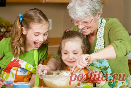 Как быстро и сытно накормить голодных внуков? Быстрые рецепты. Бабушки и дедушки часто задаются вопросом относительно того, как сытно и быстро накормить голодных внуков. Давайте в этом разберемся.