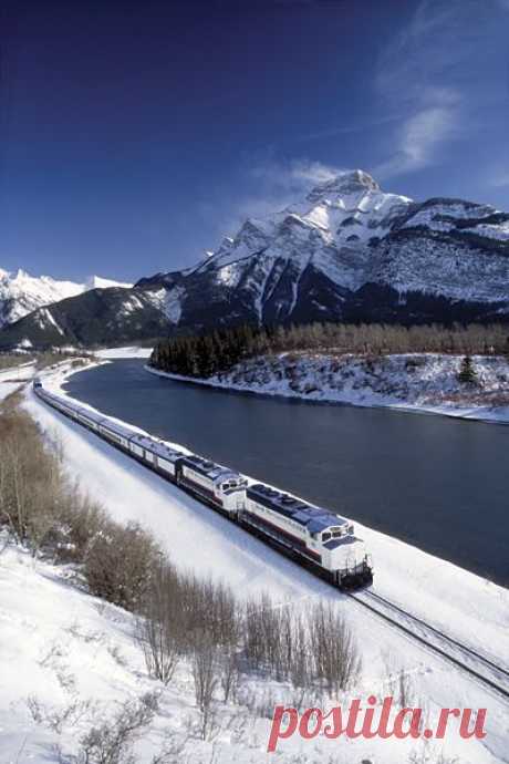 Banff - Lake Louise: Stunning Beauty and Nature At Its Best in the Canadian Rockies - Travel and Transitions