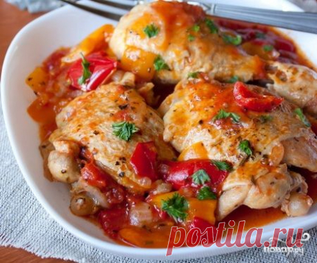 Курица тушеная с болгарским перцем - пошаговый кулинарный рецепт на Повар.ру
