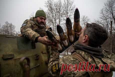 В ДНР сообщили об отданном украинским военным приказе держать Марьинку. Вооруженным силам Украины (ВСУ) приказали держать Марьинку, несмотря на жертвы. Об этом сообщил временно исполняющий обязанности главы Донецкой народной республики (ДНР) Денис Пушилин. Как утверждает врио главы ДНР, украинская армия «в топку бросает людей», зачастую неподготовленных.