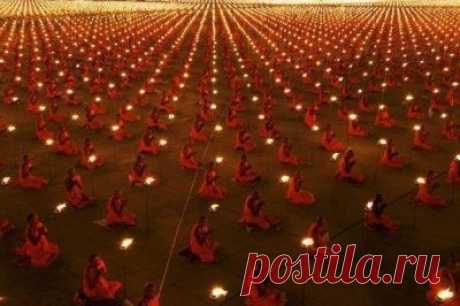100 000 монахов молятся за мир на нашей планете! | MerCi - информационный журнал о самом главном