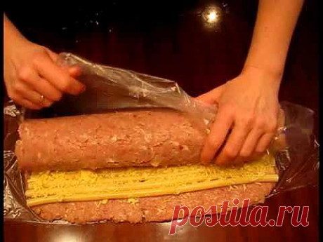 ▶ Мясной рулет с макаронами и сыром - YouTube