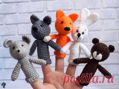 PDF Пальчиковый театр. FREE amigurumi crochet pattern. Бесплатный мастер-класс, схема и описание для вязания амигуруми крючком. Вяжем игрушки своими руками! Пальчиковые игрушки, куклы, сказка, зверюшки, мышка, волк, лиса, петух, заяц, мишка. #амигуруми #amigurumi #amigurumidoll #amigurumipattern #freepattern #freecrochetpatterns #crochetpattern #crochetdoll #crochettutorial #patternsforcrochet #вязание #вязаниекрючком #handmadedoll #рукоделие #ручнаяработа #pattern #tutorial #häkeln #amigurumis