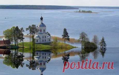 Красоты России
Церковь на озере   Селигер  ))))))))