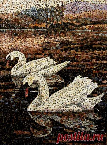 mosaico-105 “Cisnes”  (06-03-2009)   (50 x 71cm.)  Precio 450 euros Transporte no incluido. Mosaicos con los tonos naturales de las conchas del litoral de Valencia (España) Hay composiciones visuales con los mosaicos en: www.youtube.com/user/albertomosaicos2
