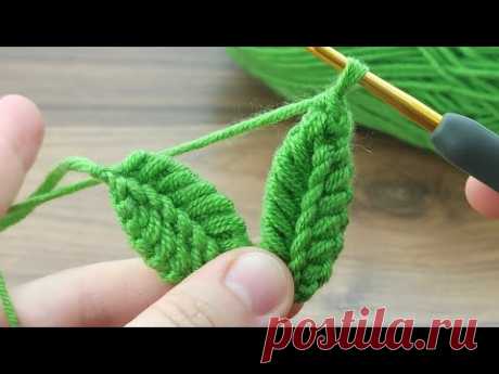 Wow, crocheted leaves lined up in rows turned out great / look what I made from knitted leaves ?