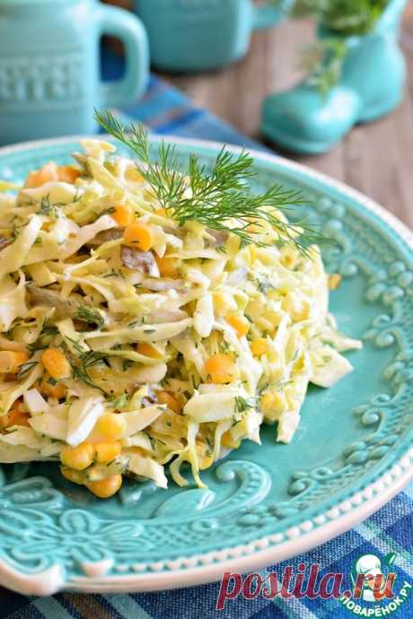 Салат из молодой капусты с кукурузой – кулинарный рецепт