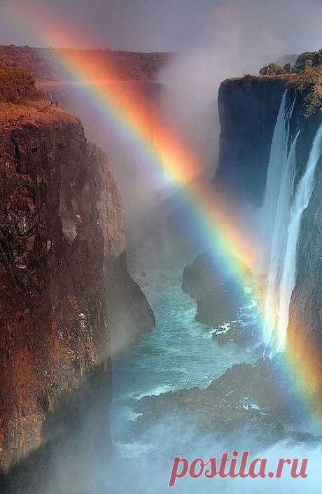 Радуга над водопадом Виктория