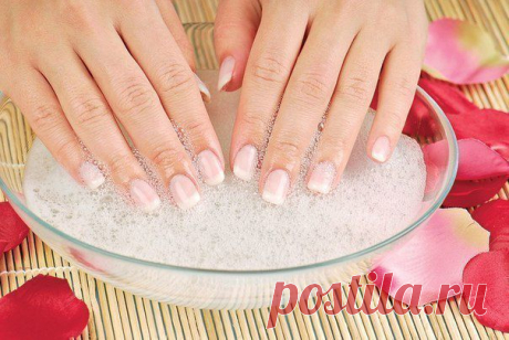 Как укрепить ногти при помощи солевых и масляных ванночек