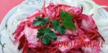Розовая маринованная капуста со свеклой- быстрого приготовления. — Кулинарная книга - рецепты с фото