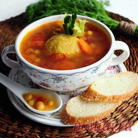 Куббе (kubbeh) - суп с клёцками из булгура с мясной начинкой.