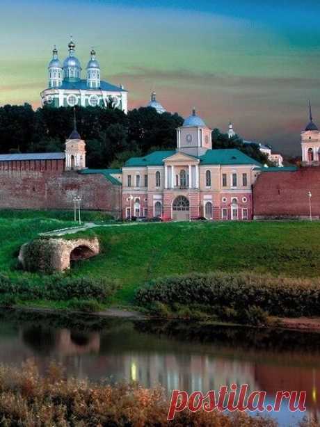 Смоленск - один из древнейших городов России.