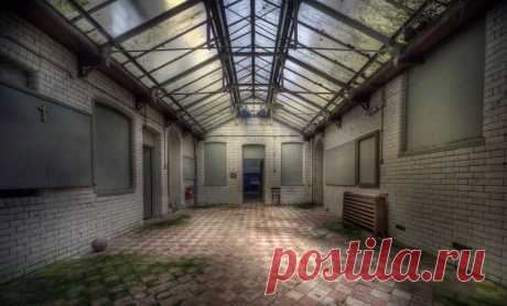 Abandoned school NS | Flickr - Photo Sharing!