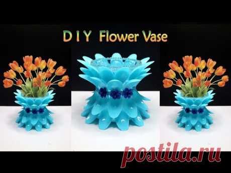 Vas bunga cantik dari sendok plastik bekas ! Flower Vase with plastic spoons