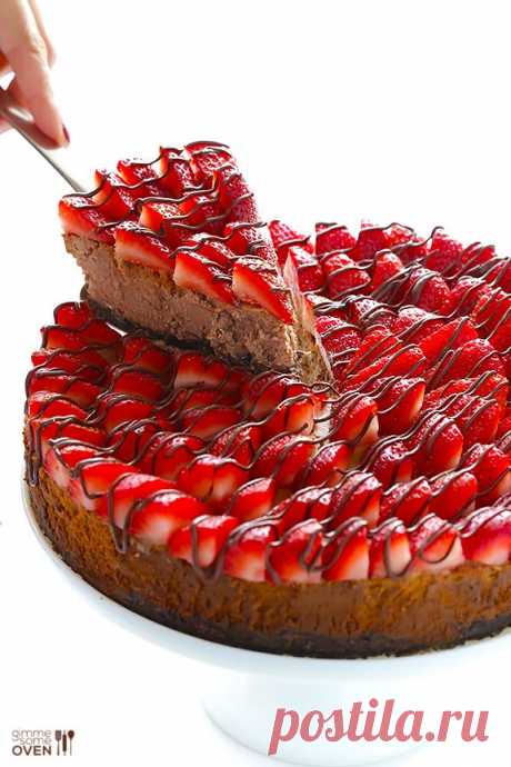 Strawberry Nutella Cheesecake - Gimme Some Oven