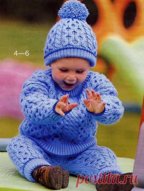 Джемпер, штанишки и шапочка для мальчика 10-18 месяцев..