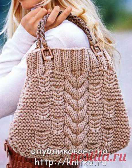 Бежевая сумка со сложным узором из рубрики Вязание для женщин. Вязание спицами модели и схемы на kNITKA.ru