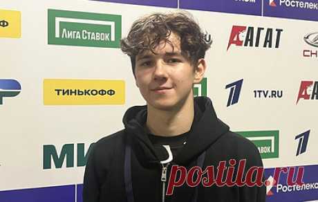 Фигурист Зонов удивлен попаданием в тройку в короткой программе на третьем этапе Гран-при. Зонов занимает третье место с результатом 80,38 балла после короткой программы на этапе в Красноярске