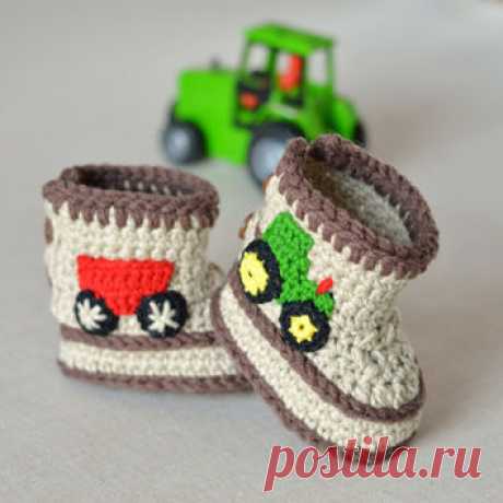 Crochet Pattern Baby Booties Tractor from matildasmeadow on Etsy