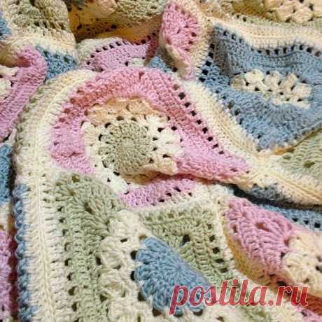 Ravelry: AnnabelsArmoire's Annabel's big bed blanket