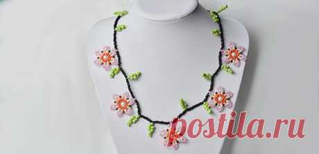 Instructions on How to Make Cheap Flower Seed Beads Necklace for Girls - Pandahall.com