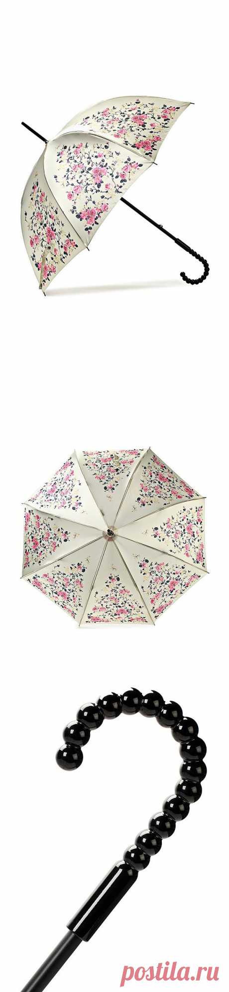 Просто супер-элегантный зонт был обнаружен на Lamoda. Нежный, красивый и недорогой! 
Как быть, если хочется ВСЁ купить?:)
Стоит 1420 рублей