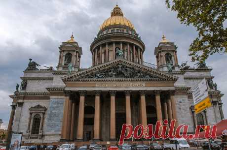 Исаакиевский собор в Санкт-Петербурге.