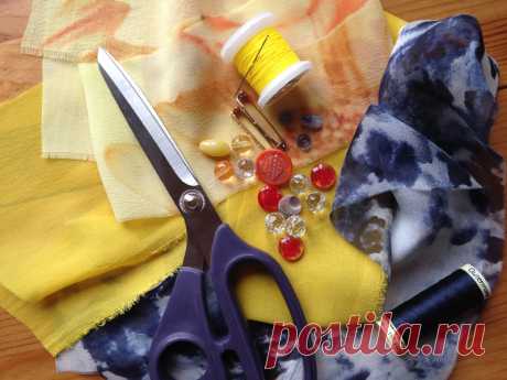 Как сделать цветок из ткани: очень простой способ — Мастер-классы на BurdaStyle.ru
