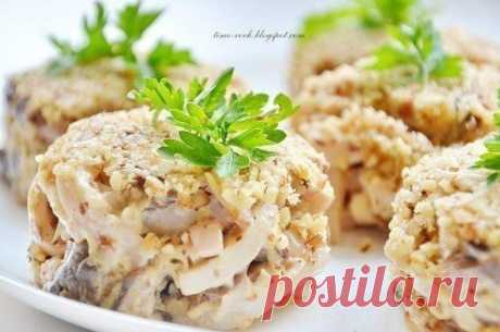 Ореховый салат с кальмарами | Банк кулинарных рецептов