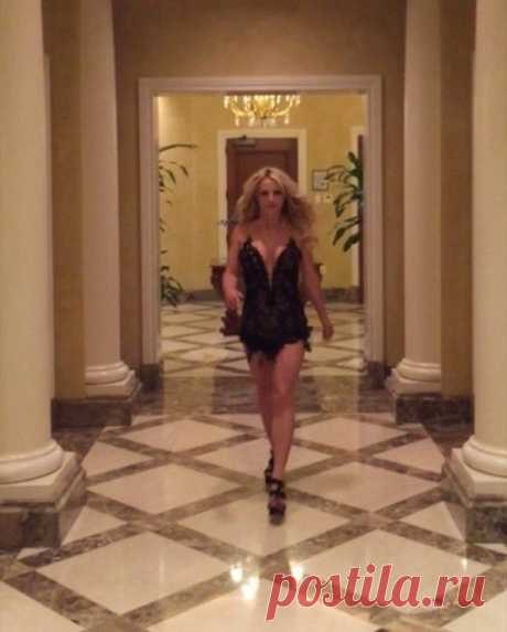 worldwyde1 : Instagram photo taken by Britney Spears | INK361 h • TwiCopy Instagram photo taken by Britney Spears | INK361 https://elreydelmundo1.wordpress.com/2017/05/27/instagram-photo-taken-by-britney-spears-ink361/
