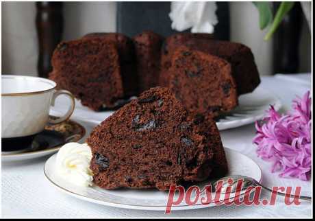 Самый-самый шоколадный кекс с черносливом и грецким орехом