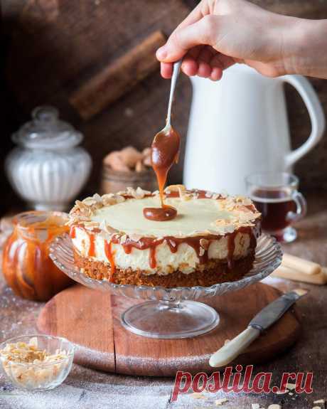 Carrot cake cheesecake with salted caramel.