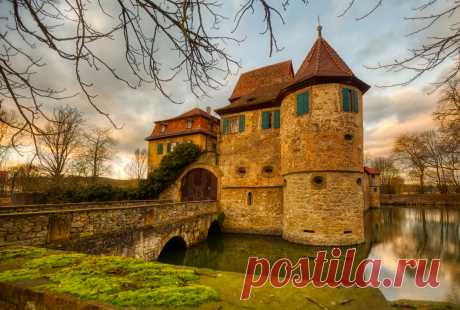 Замки Германии: водный Унслебен(Wasserschloss Unsleben)