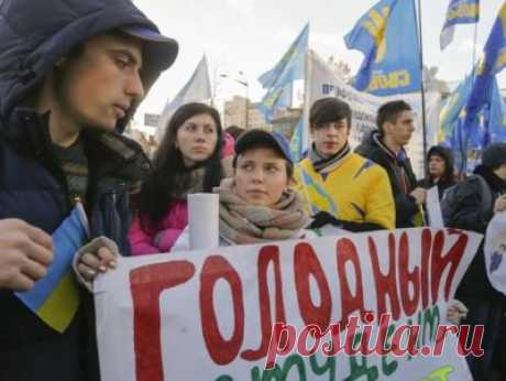 Украина идет не туда, Порошенко и Яценюк разочаровали украинцев (соцопрос)