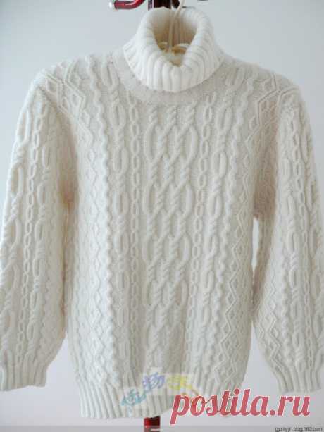 Модели вязания со схемами и описаниями: Белый мужской свитер с аранами