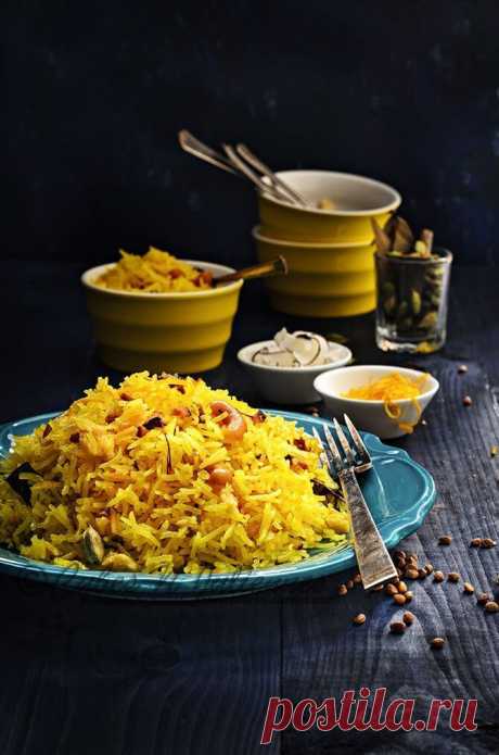Золотой лимонный рис по-индийски: нимбу чавал 
Читайте комменты, будет всё понятно!