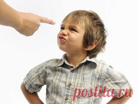 Советы родителям: 10 фраз, которые нельзя говорить своему ребёнку