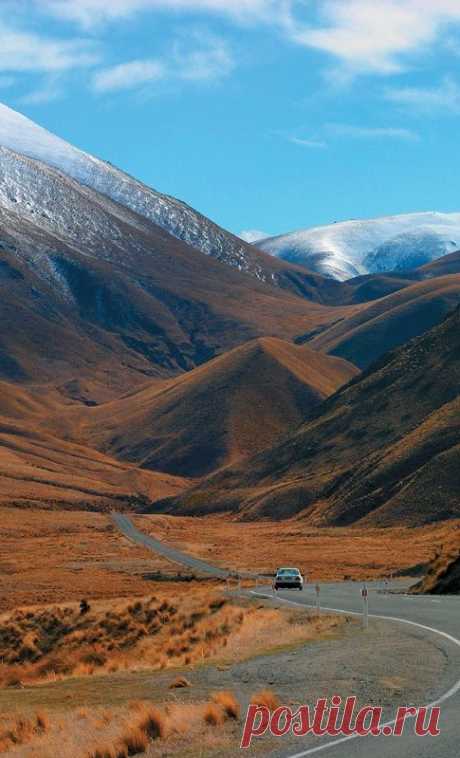 Lindis Pass, Otago, New Zealand  |  Пин от пользователя Paula Caiado на доске Roads...Paths...Trails...Boardwalks...