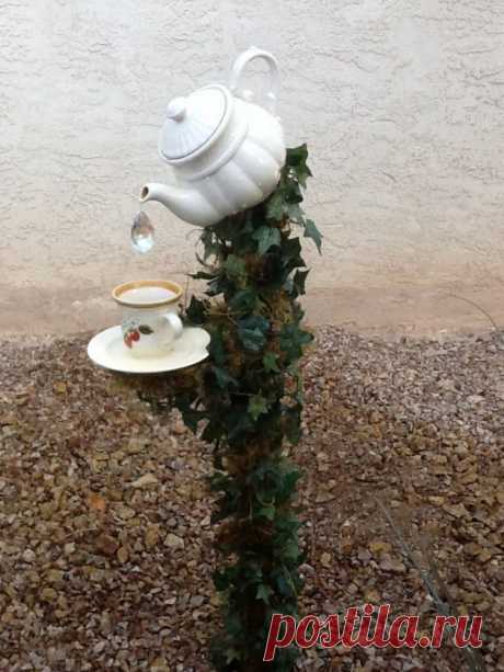 17 Irresistible DIY Teapot Garden Decorations That You Shouldn't Miss