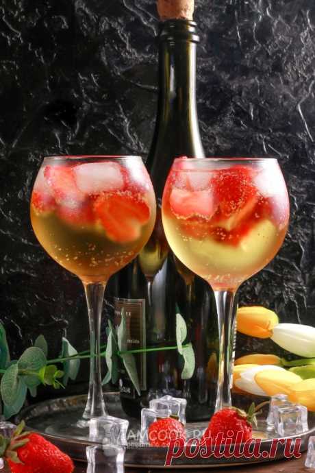Летняя «окрошка» с шампанским и клубникой — рецепт с фото пошагово