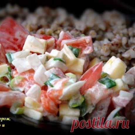 Салат с сыром моцарелла, семгой и помидорами - Кулинарные рецепты от Веселого Жирафа