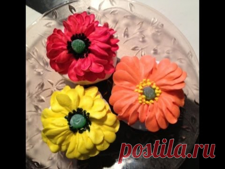 Poppies- Butter Cream- Cake Decorating