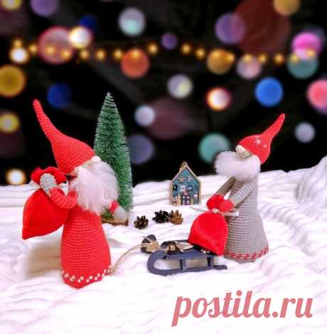 PDF Санта-гном крючком. FREE crochet pattern; Аmigurumi doll patterns. Амигуруми схемы и описания на русском. Вязаные игрушки и поделки своими руками #amimore - Кукла, куколка, дед мороз, санта клаус, гном, гномик, Рождество, Новый год.